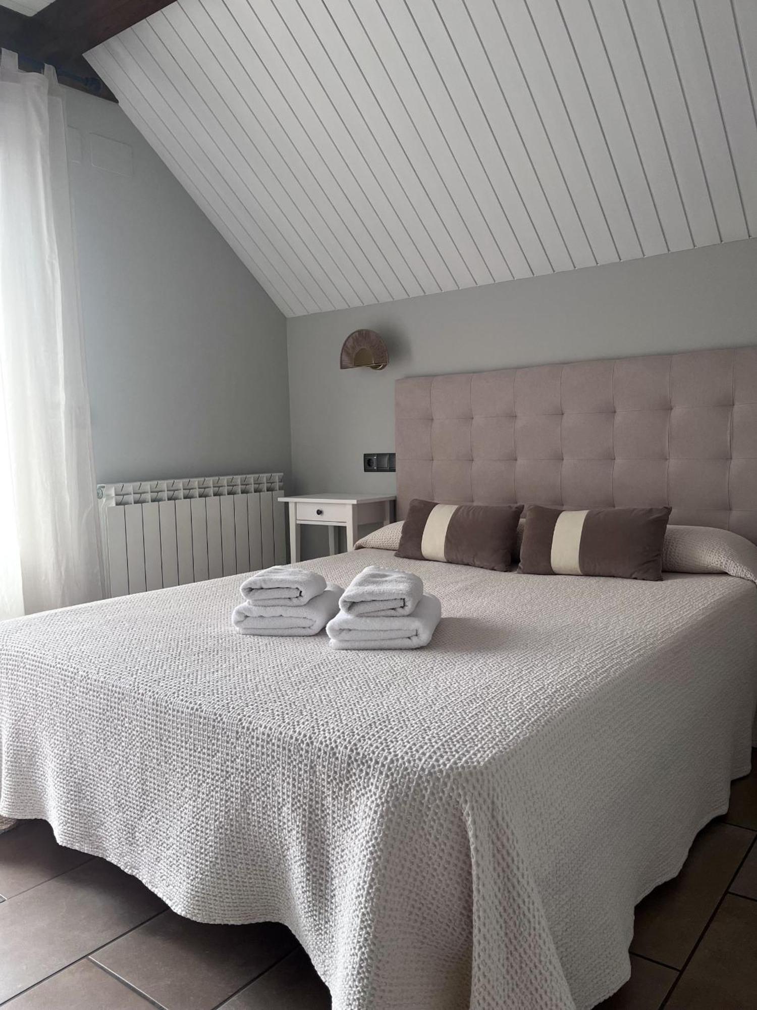 Apartamentos Blasco Tramacastilla de Tena Esterno foto